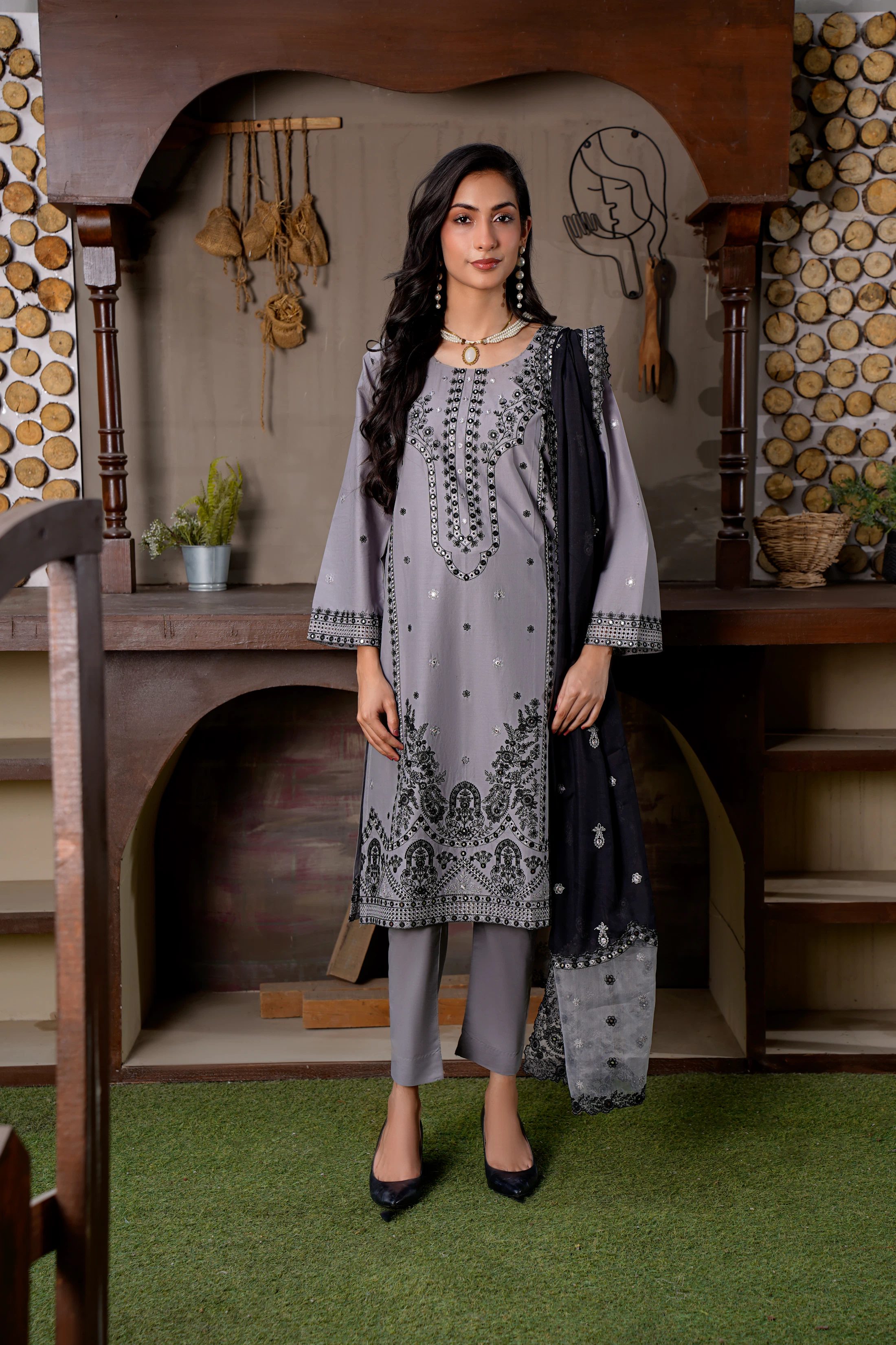 Buying unstitched lawn online: how to read the product page before you pay