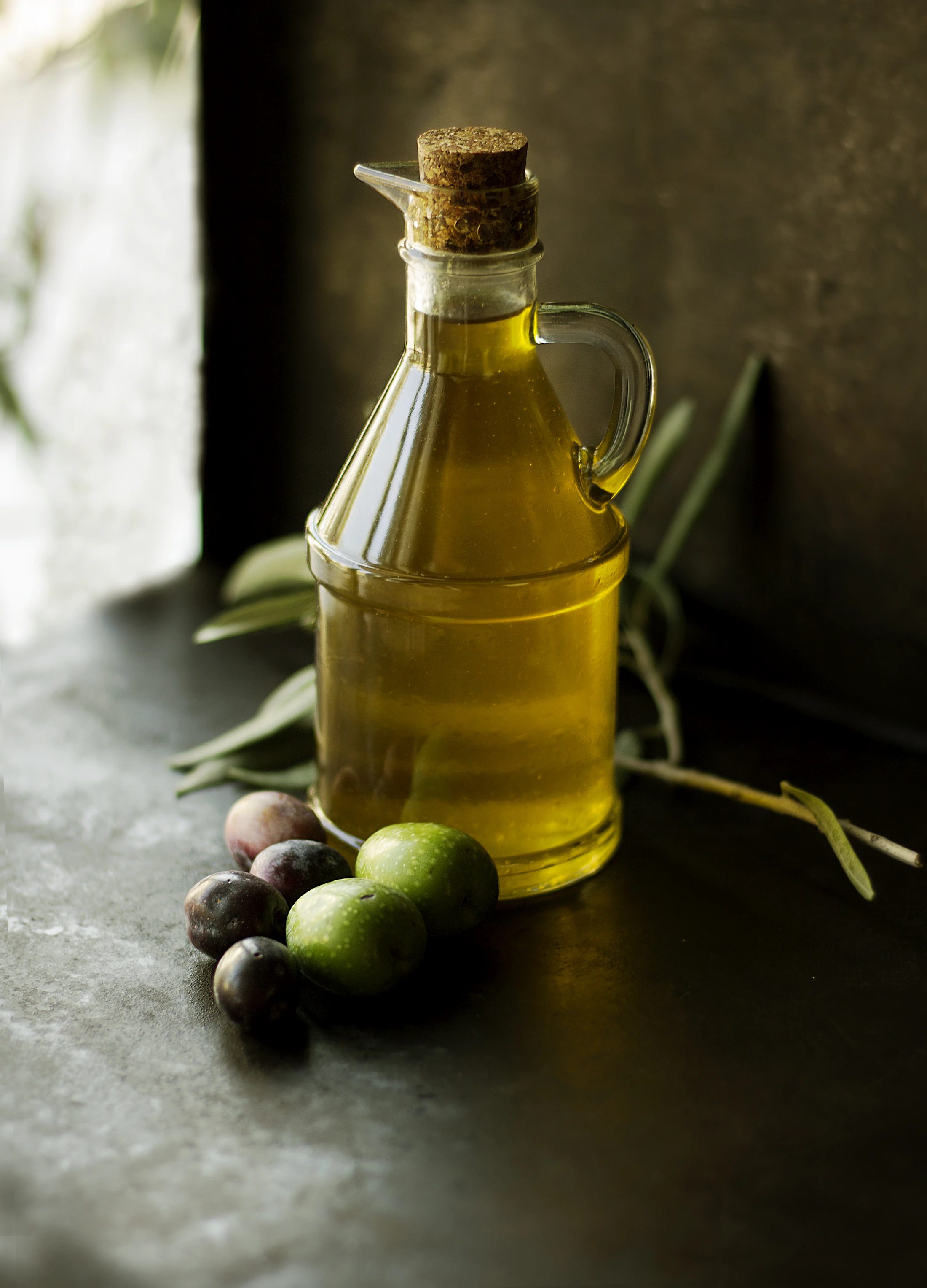 Ghee, butter and vegetable oils: the heart-health difference is mostly the fat profile
