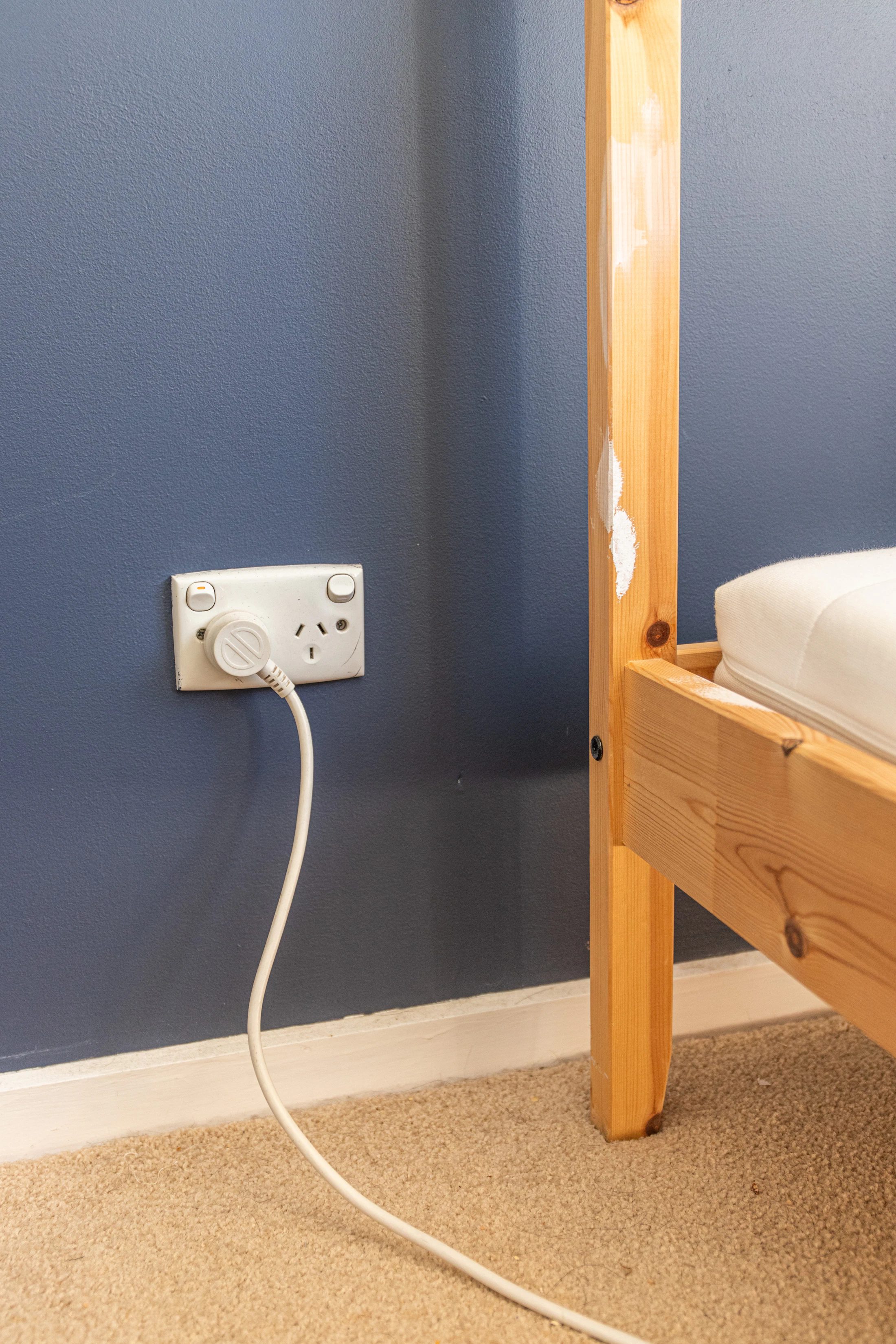 Pakistan plug adapters from the UK: check the label before you pack