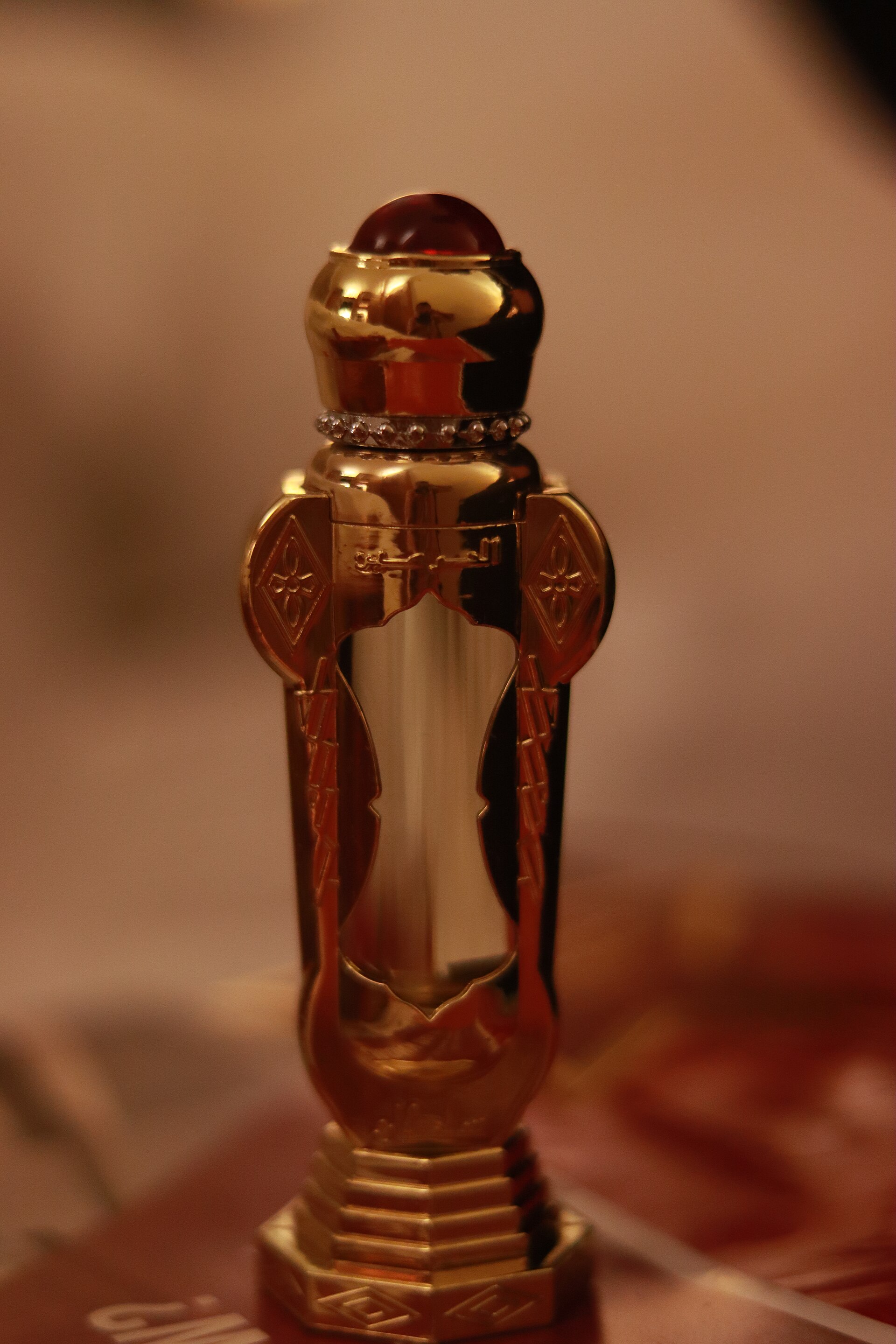 Office fragrance etiquette: projection, reapplication and shared spaces