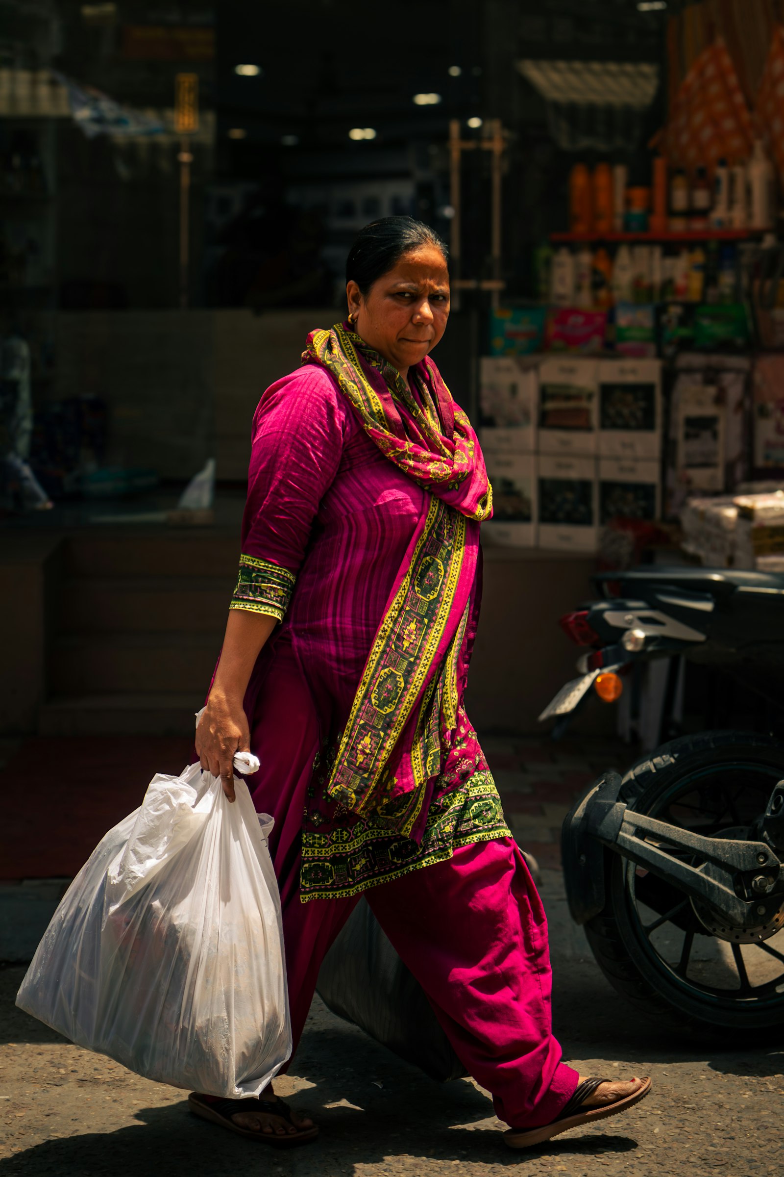 Potli and clutch bags for Pakistani weddings: a practical size guide